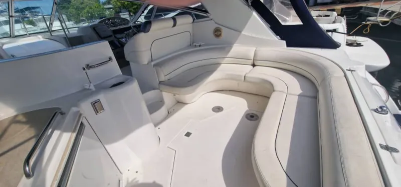 Slide: The Image of Cruisers Yachts 38.7 2001 - 11