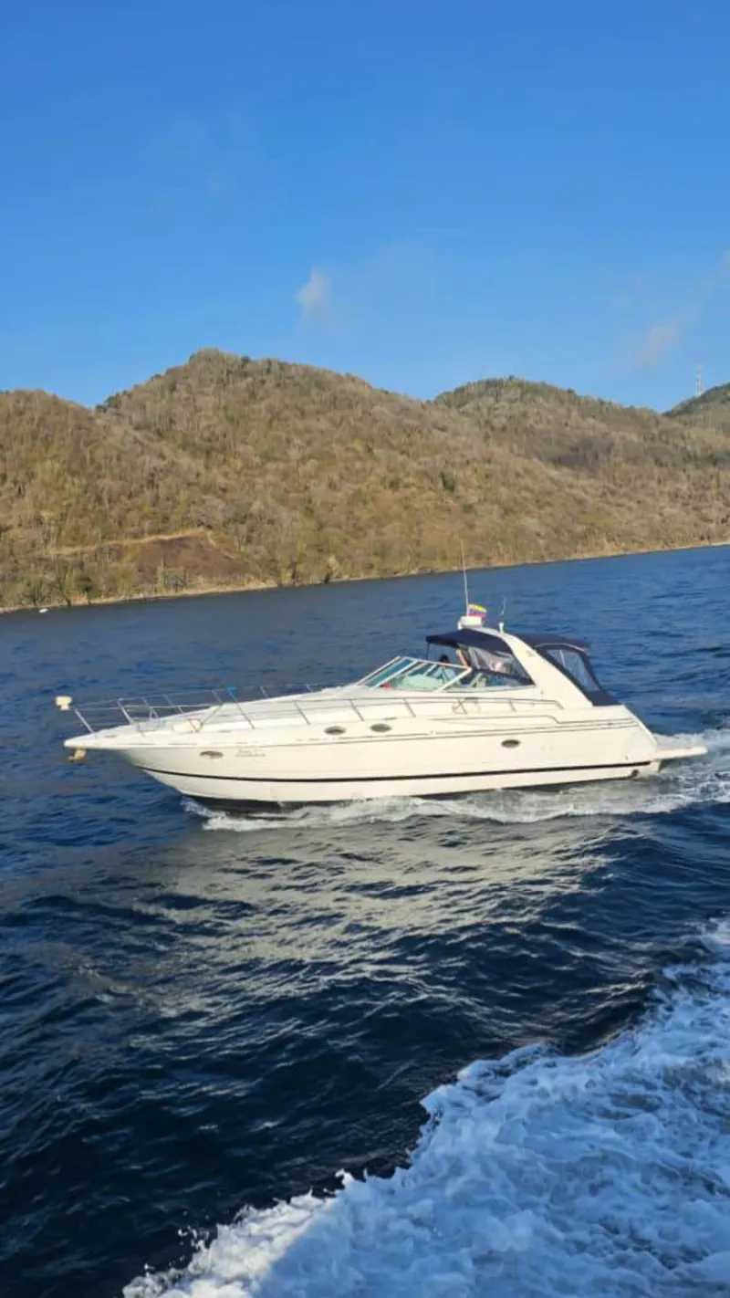 The Image of Cruisers Yachts 38.7 2001 - 1
