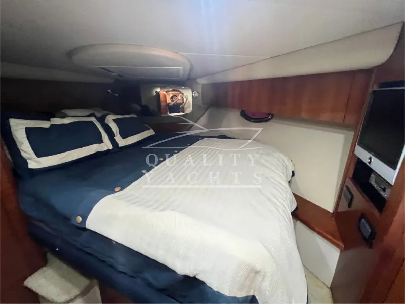 Slide: The Image of Cruisers Yachts 390 2008 - 4