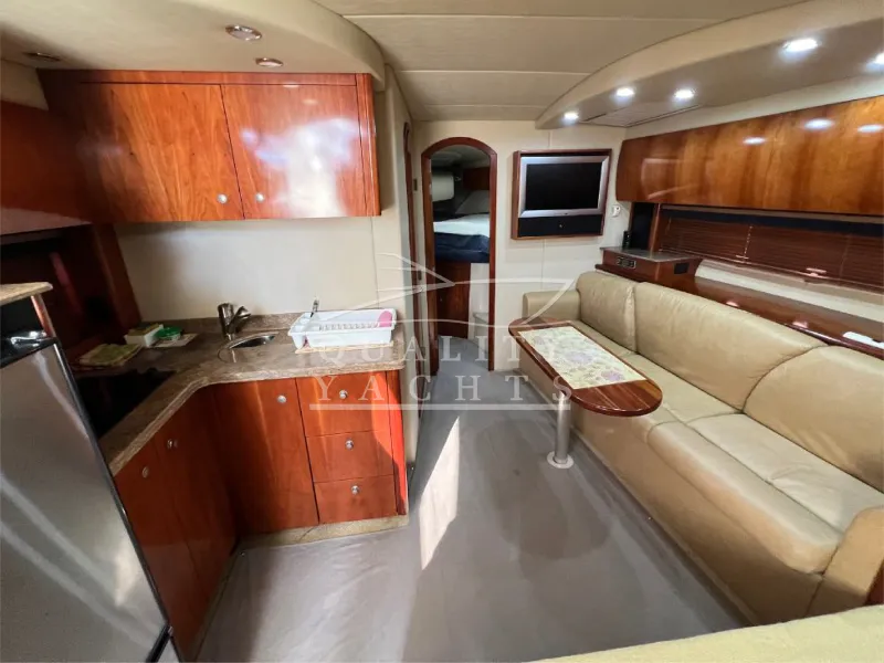 Slide: The Image of Cruisers Yachts 390 2008 - 1