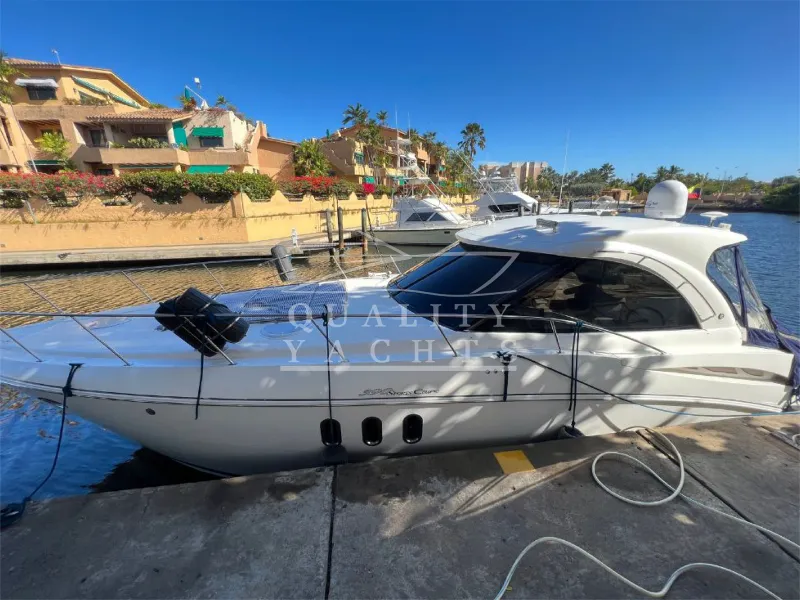 Slide: The Image of Cruisers Yachts 390 2008 - 9