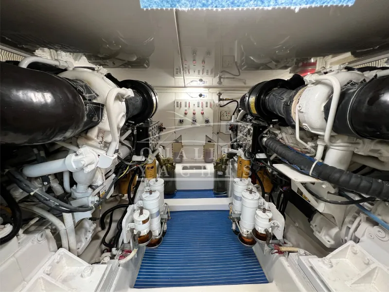 Slide: The Image of Bertram 54 Convertible 2010 - 14