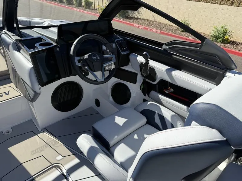 Slide: The Image of Malibu 22 LSV 2026 - 13
