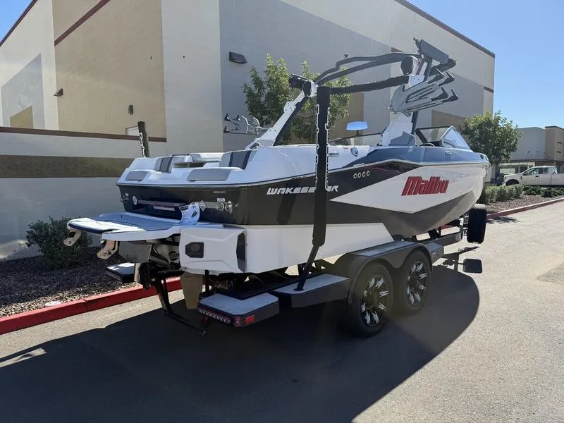 Slide: The Image of Malibu 22 LSV 2026 - 3