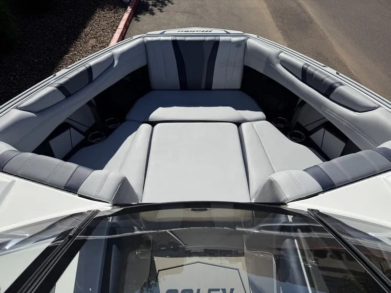 Slide: The Image of Malibu 22 LSV 2026 - 16