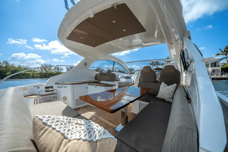 Slide: The Image of Azimut ATLANTIS 43 2019 - 12