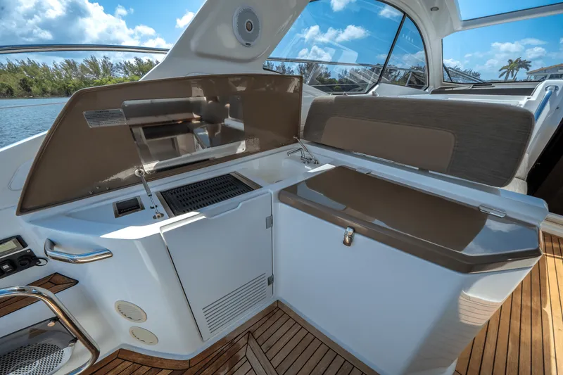 Slide: The Image of Azimut ATLANTIS 43 2019 - 13