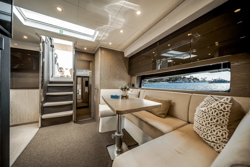 Slide: The Image of Azimut ATLANTIS 43 2019 - 30