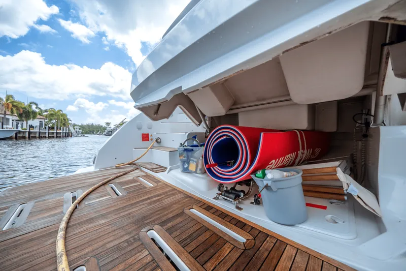 Slide: The Image of Azimut ATLANTIS 43 2019 - 39