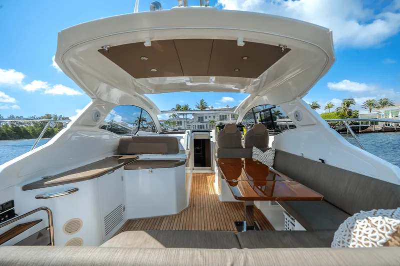 Slide: The Image of Azimut ATLANTIS 43 2019 - 9