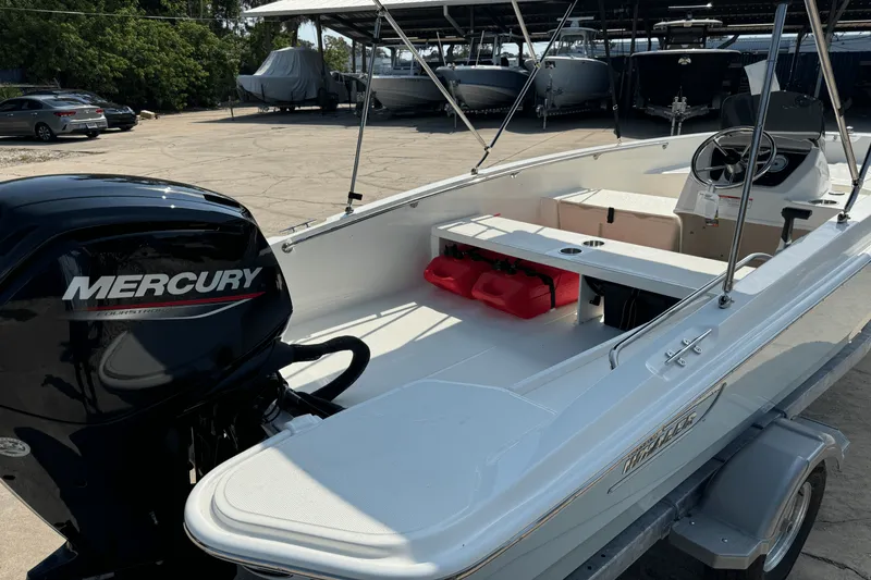 Slide: The Image of Boston Whaler 160 Super Sport 2025 - 5