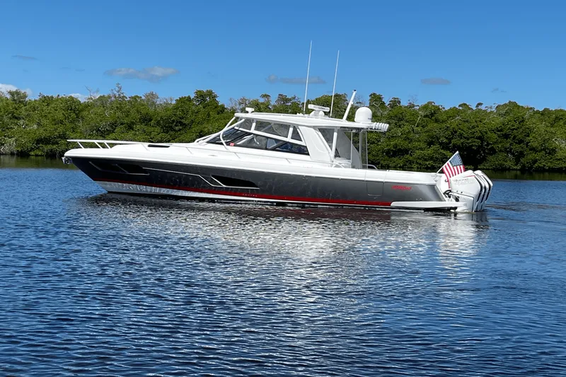 The Image of Intrepid 438 EVOLUTION 2021 - 0