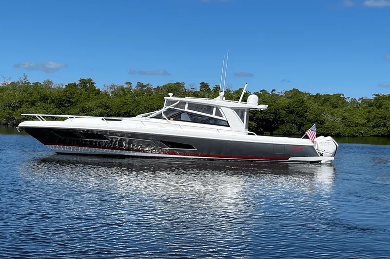 Slide: The Image of Intrepid 438 EVOLUTION 2021 - 1