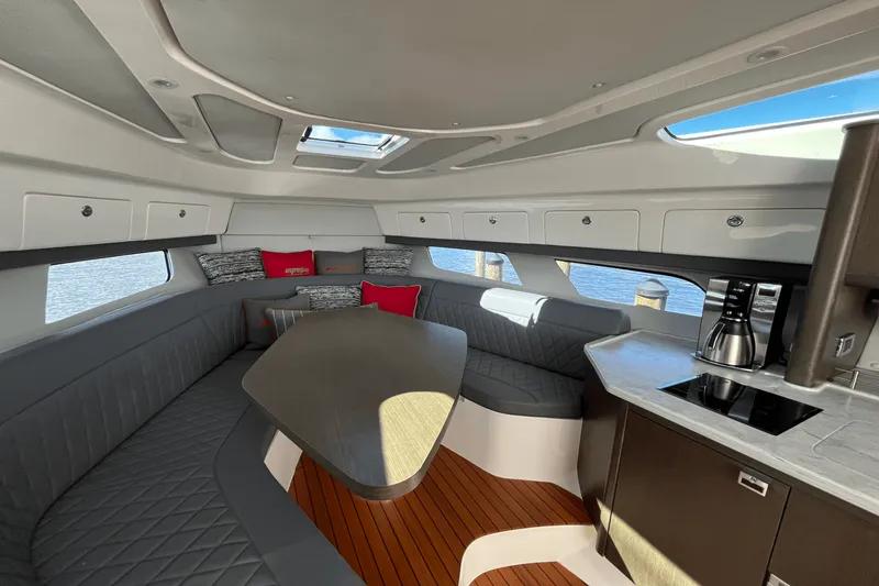 Slide: The Image of Intrepid 438 EVOLUTION 2021 - 16