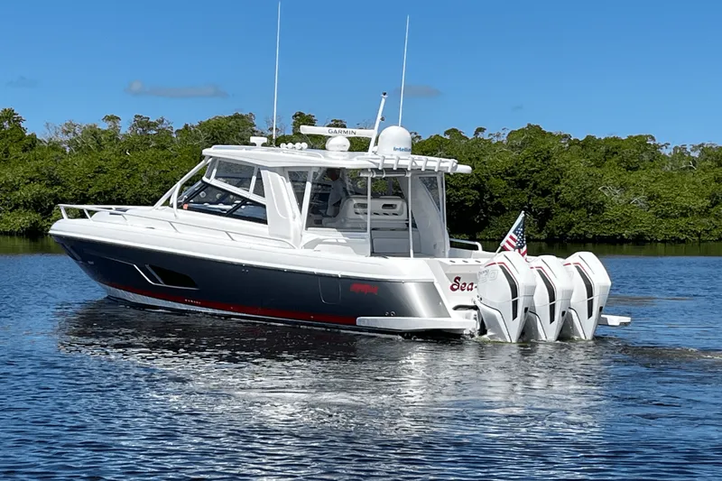 Slide: The Image of Intrepid 438 EVOLUTION 2021 - 2