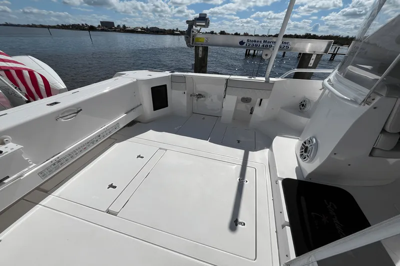 Slide: The Image of Intrepid 438 EVOLUTION 2021 - 34