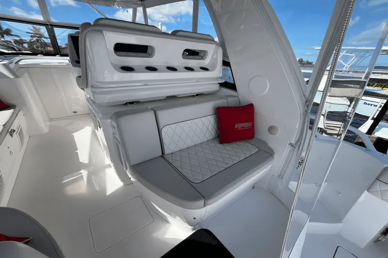 Slide: The Image of Intrepid 438 EVOLUTION 2021 - 42