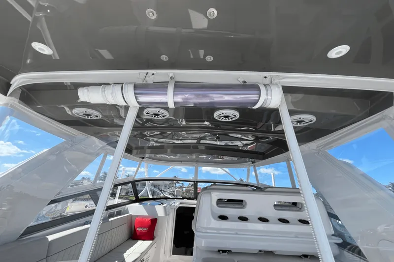 Slide: The Image of Intrepid 438 EVOLUTION 2021 - 44