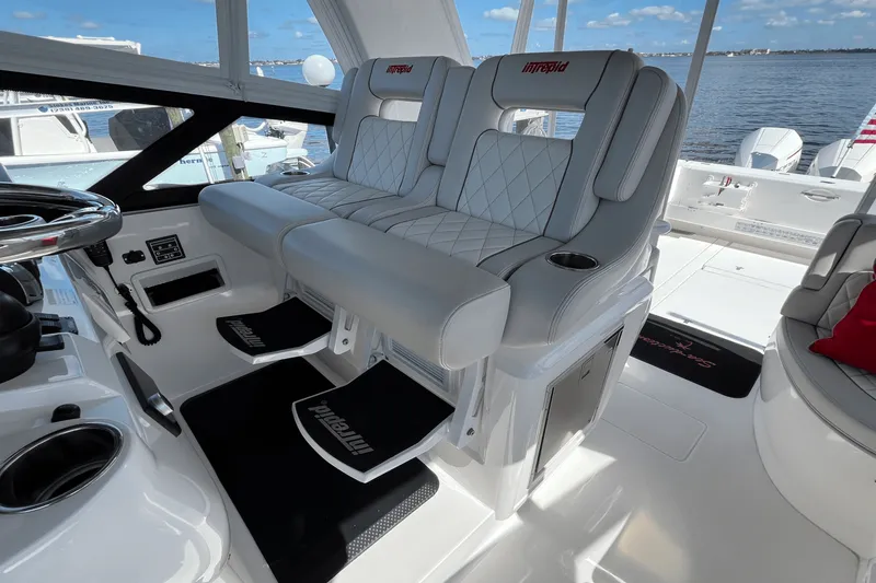 Slide: The Image of Intrepid 438 EVOLUTION 2021 - 46