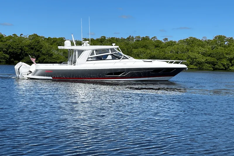 Slide: The Image of Intrepid 438 EVOLUTION 2021 - 5