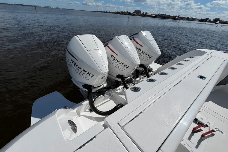 Slide: The Image of Intrepid 438 EVOLUTION 2021 - 57