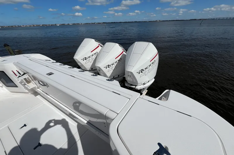 Slide: The Image of Intrepid 438 EVOLUTION 2021 - 58