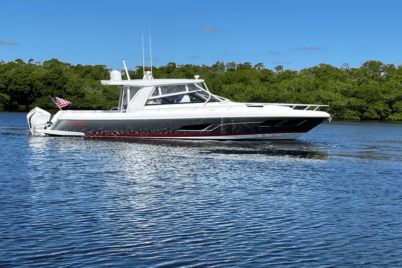 Slide: The Image of Intrepid 438 EVOLUTION 2021 - 6