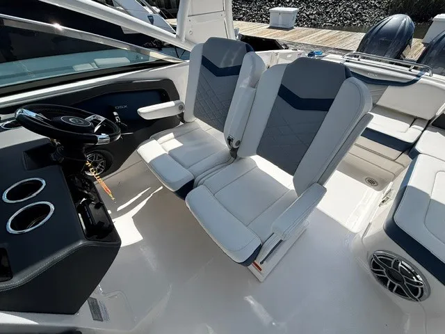 Slide: The Image of Chaparral 280 OSX 2023 - 16