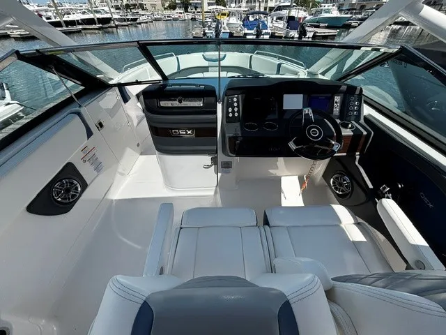 Slide: The Image of Chaparral 280 OSX 2023 - 13