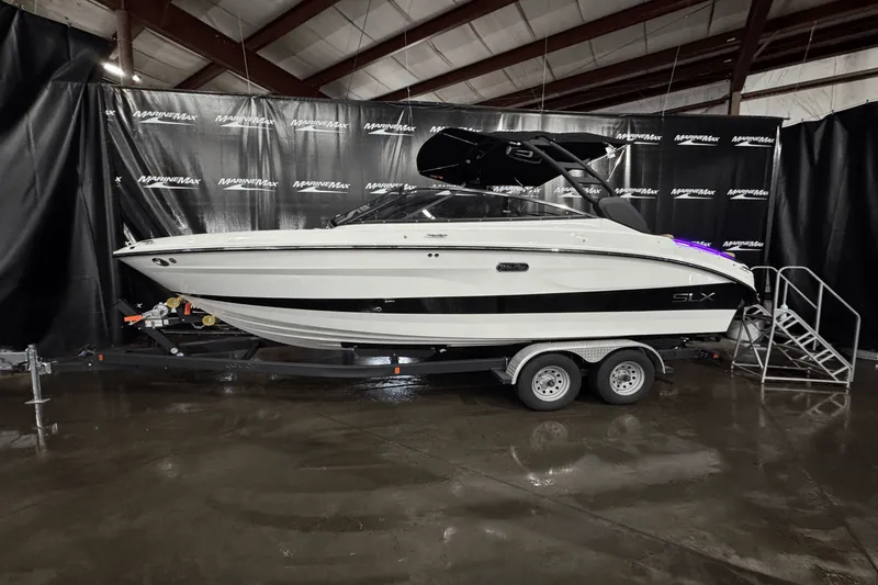 Slide: The Image of Sea Ray SLX 260 Surf 2025 - 2
