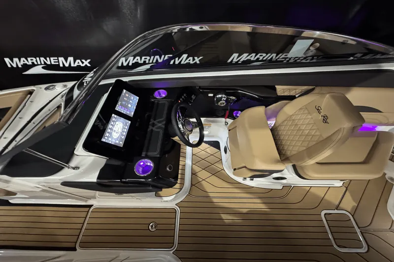 Slide: The Image of Sea Ray SLX 260 Surf 2025 - 26