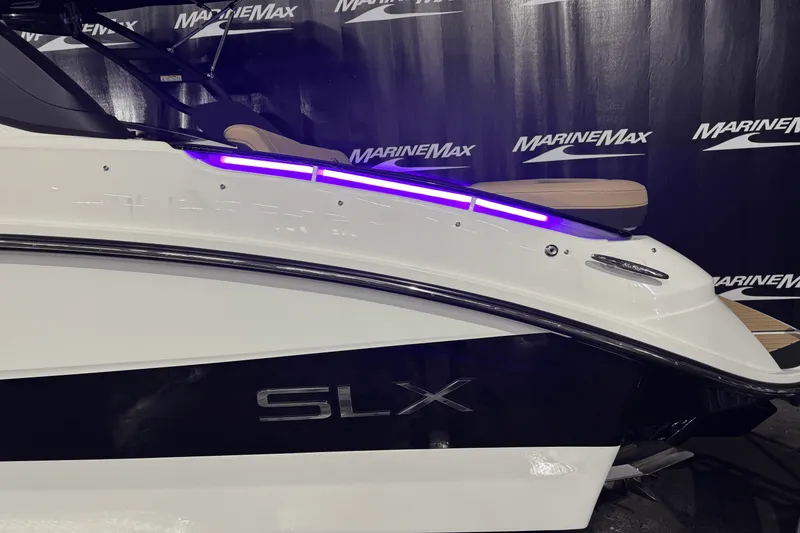 Slide: The Image of Sea Ray SLX 260 Surf 2025 - 3