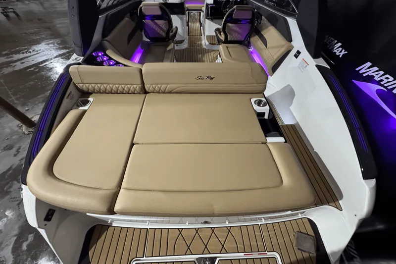 Slide: The Image of Sea Ray SLX 260 Surf 2025 - 7