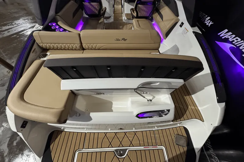 Slide: The Image of Sea Ray SLX 260 Surf 2025 - 8