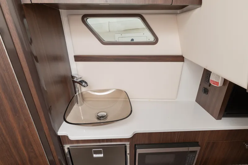 Slide: The Image of Edgewater 370CC 2022 - 23