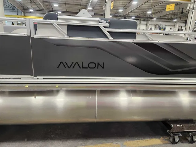 Slide: The Image of Avalon 2185 25 Venture 85 VRB 2026 - 3