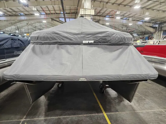Slide: The Image of Avalon 2185 25 Venture 85 VRB 2026 - 7