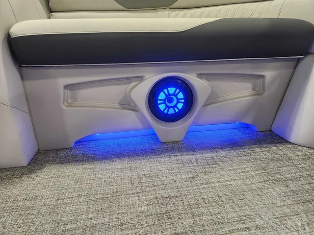 Slide: The Image of Avalon 2185 25 Venture 85 VRB 2026 - 11