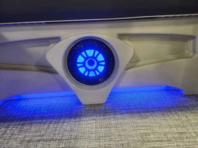 Slide: The Image of Avalon 2185 25 Venture 85 VRB 2026 - 12