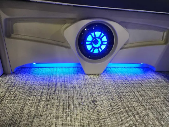 Slide: The Image of Avalon 2185 25 Venture 85 VRB 2026 - 13
