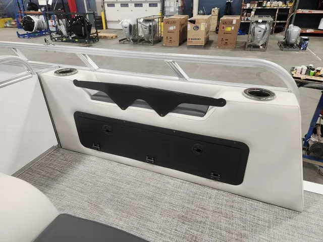 Slide: The Image of Avalon 2185 25 Venture 85 VRB 2026 - 14