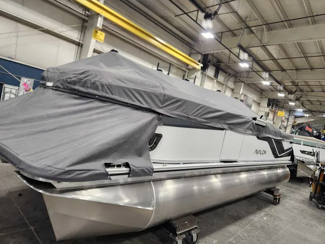 Slide: The Image of Avalon 2185 25 Venture 85 VRB 2026 - 28