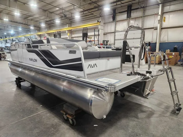 Slide: The Image of Avalon 2185 25 Venture 85 VRB 2026 - 6