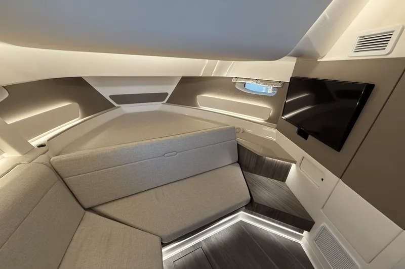 Slide: The Image of Sea Ray 370 SUNDANCER OUTBOARD 2023 - 19