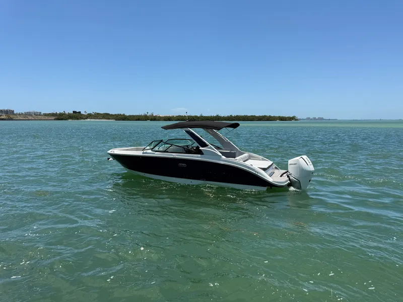 Slide: The Image of Sea Ray SDX 270 Outboard 2026 - 1