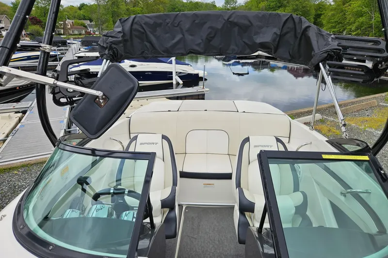 Slide: The Image of Sea Ray 190 SPORT 2013 - 8