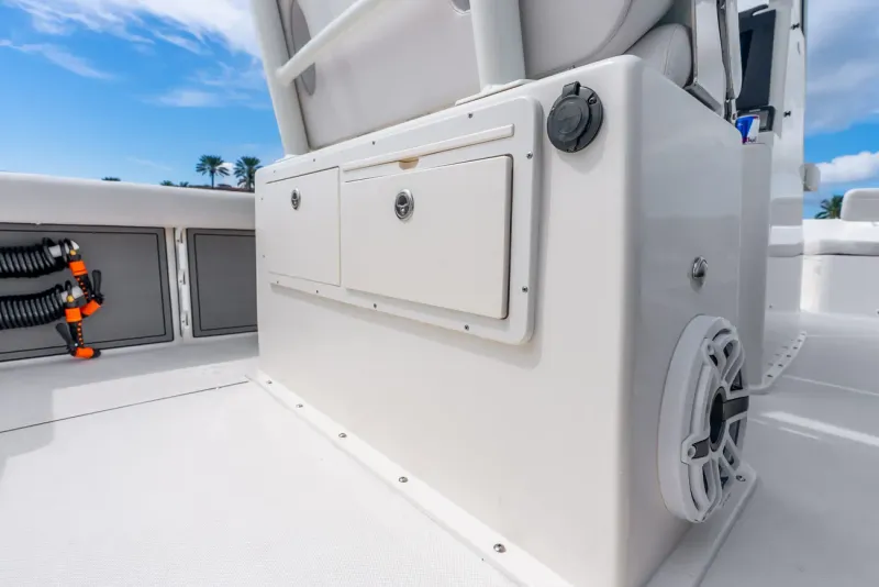 Slide: The Image of Sea Born LX24 Center Console 2027 - 39
