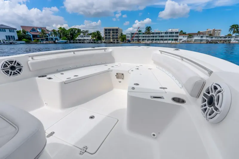 Slide: The Image of Sea Born LX24 Center Console 2027 - 24