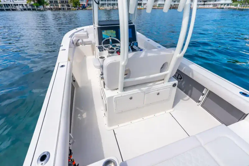 Slide: The Image of Sea Born LX24 Center Console 2027 - 32