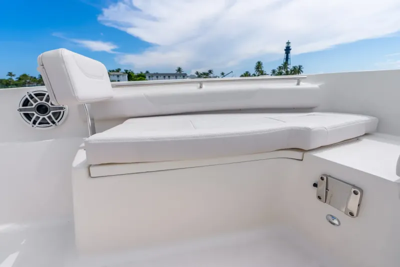 Slide: The Image of Sea Born LX24 Center Console 2027 - 25